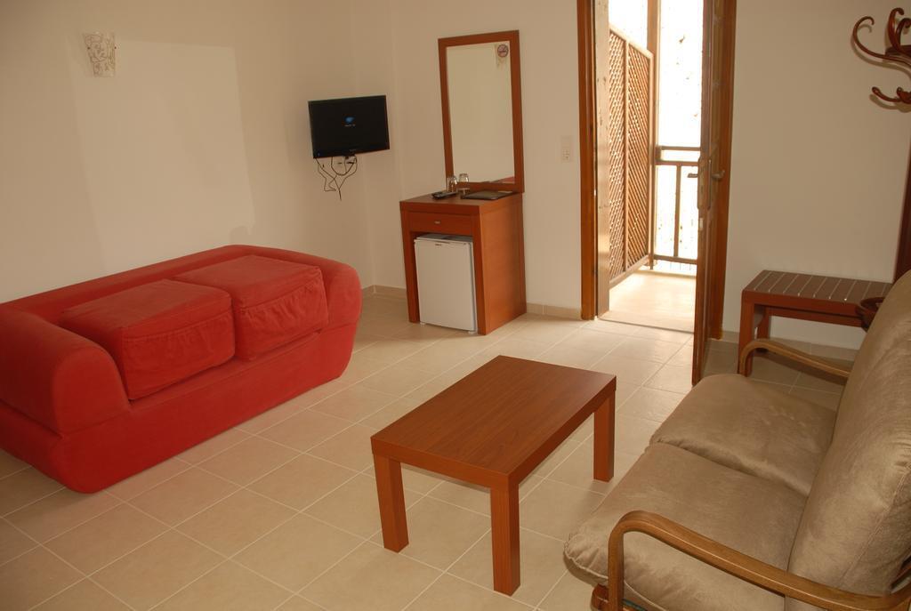 Saray Hotel Ölüdeniz Esterno foto